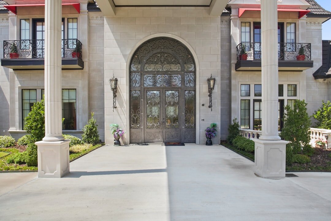 celebrity home entrance