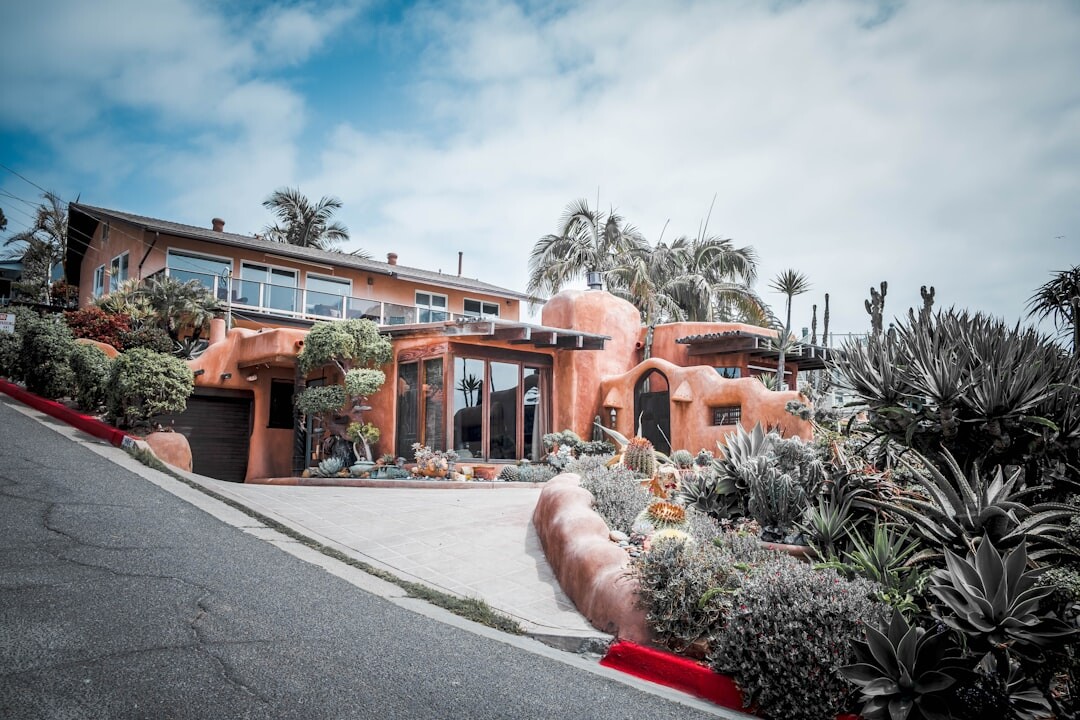 celebrity home exterior view